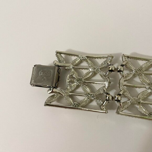 Vintage Coro Pegasus Wide Link Bracelet - Picture 9 of 16